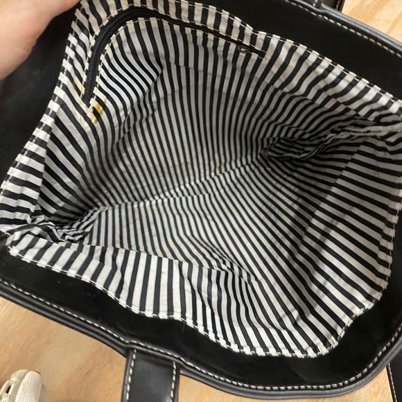 Givenchy ‘Bond’ Black Shopper Bag with Logo - Picture 5 of 13